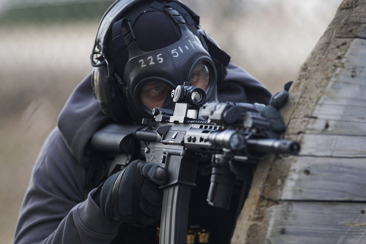 生死狙击最新武器深度解析与实战应用探讨，最新武器展示及实战指南