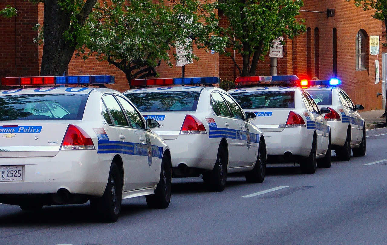 江阴警方深化警务创新，强化社会治理，最新动态与消息速递